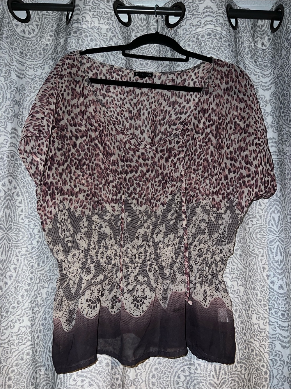 FANG Mauve and Cream Leopard-Print Short Sleeve Blouse